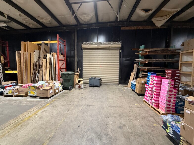 More Photos Of 2905 Reynolds St, Fort Wayne Manufacturing For Lease