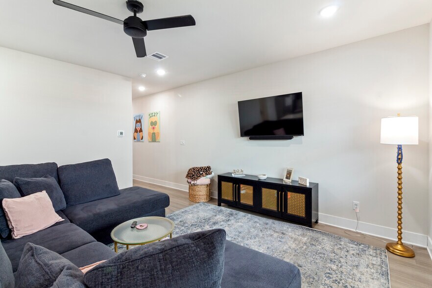 More Photos Of 4038 Gunner Trl, College Station Multifamily For Sale