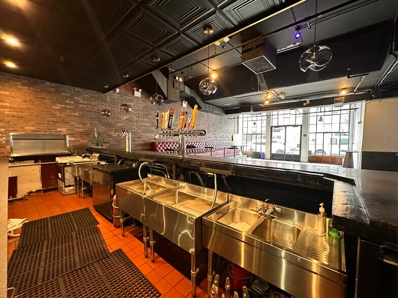 More Photos Of 361 Metropolitan Ave, Brooklyn General Retail For Lease