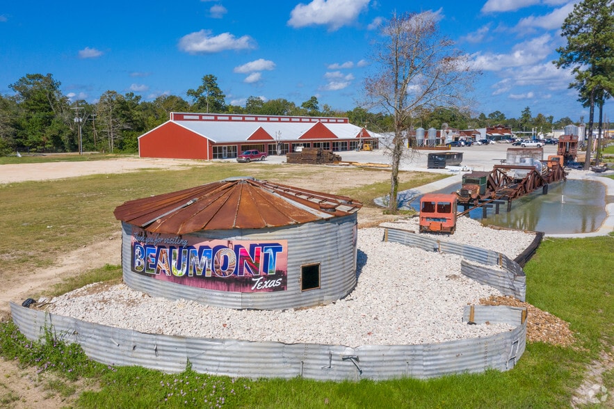 More Photos Of 10445 Eastex Freeway, Beaumont Unknown For Lease