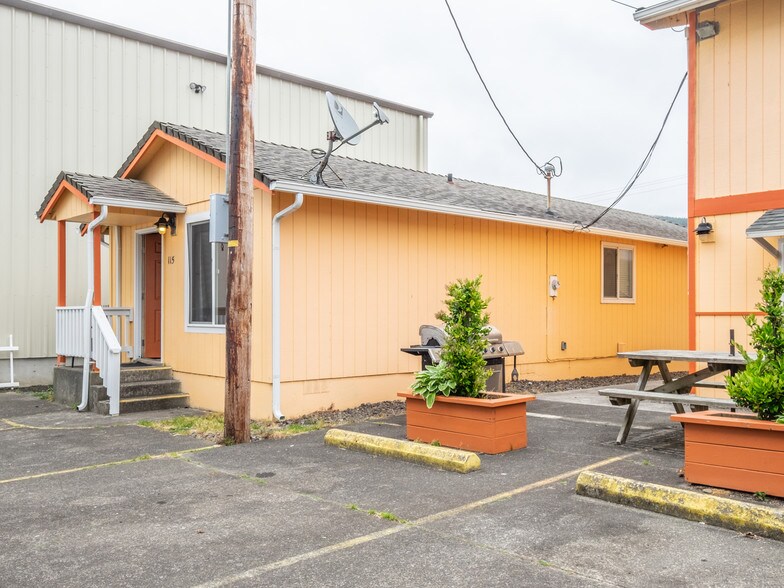More Photos Of 301 N Miller St, Rockaway Beach Hospitality For Sale
