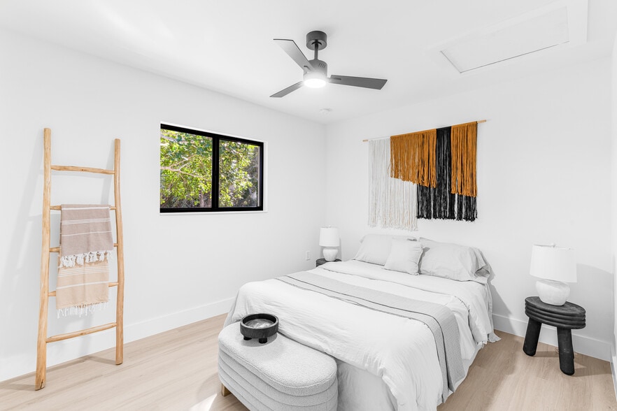 More Photos Of 2616 Lakeview Dr, Naples Apartments For Sale