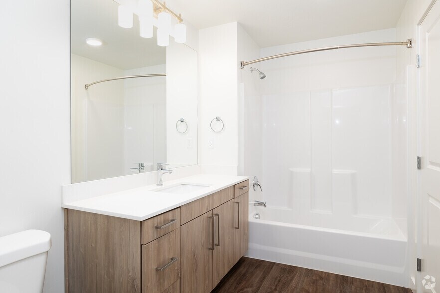 More Photos Of 3040 S South Fork Blvd, Idaho Falls Apartments For Sale