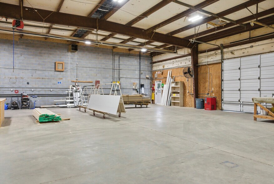 More Photos Of 2321 Hope Mills Rd, Fayetteville Unknown For Lease