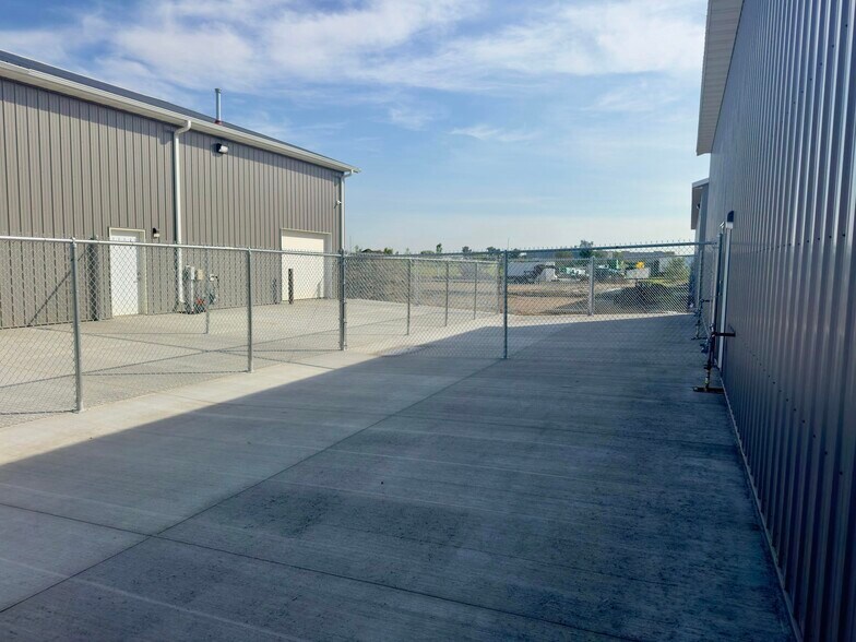 More Photos Of Airway Ave Condo Shops, Bismarck Industrial For Sale