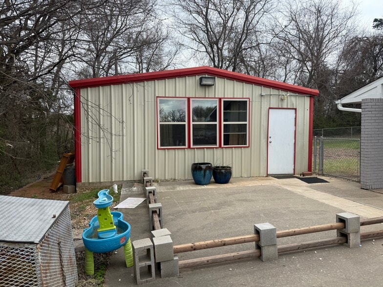 More Photos Of 2527 Fm 691, Denison Medical For Sale