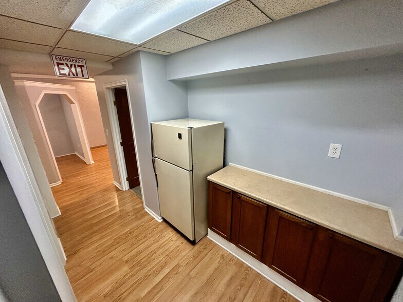 More Photos Of 4920 Reed Rd, Columbus Loft Creative Space For Lease