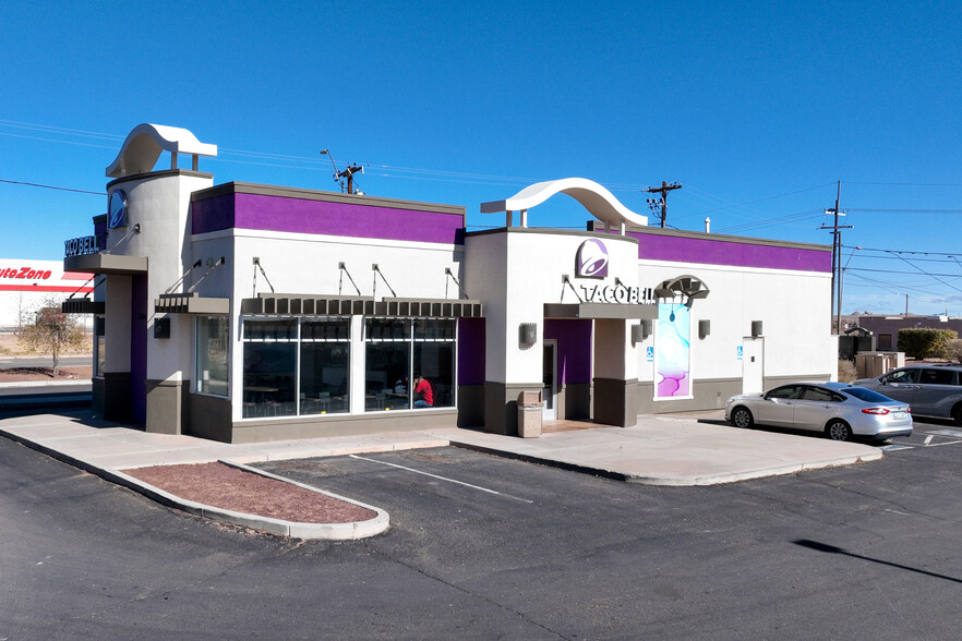 Primary Photo Of 1014 Main St, Tuba City Fast Food For Sale