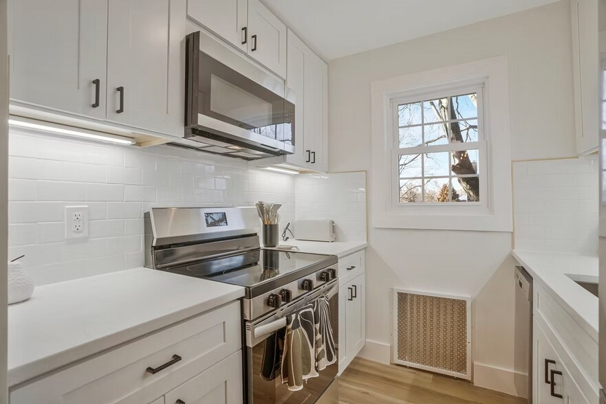 More Photos Of 1217 N Kensington St, Arlington Apartments For Sale