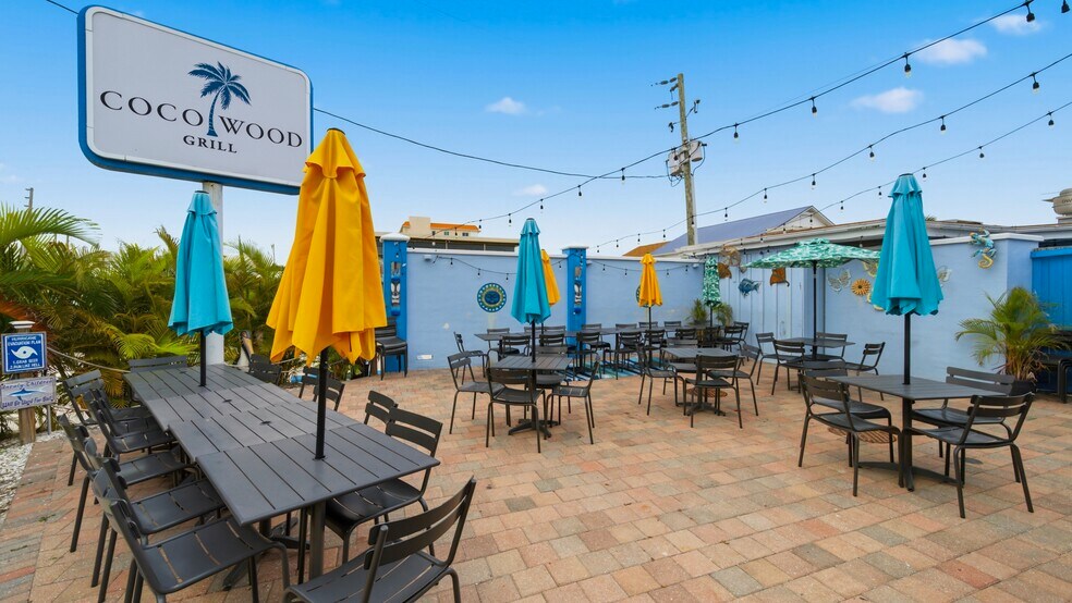 More Photos Of 17814 Gulf Blvd, Redington Shores Storefront Retail Residential For Sale