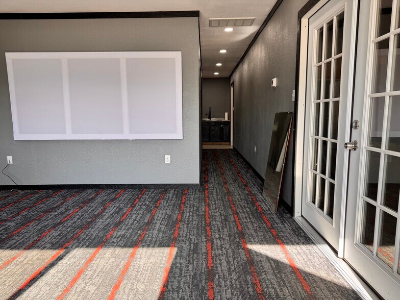 More Photos Of 603 Lake Murray Dr E, Ardmore Flex For Sale