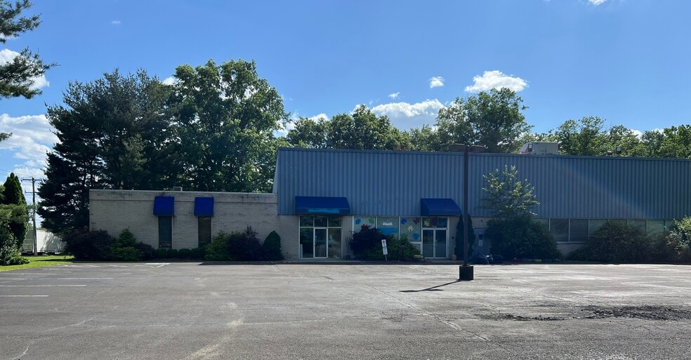 Primary Photo Of 3160 Tremont Ave, Trevose Office For Sale