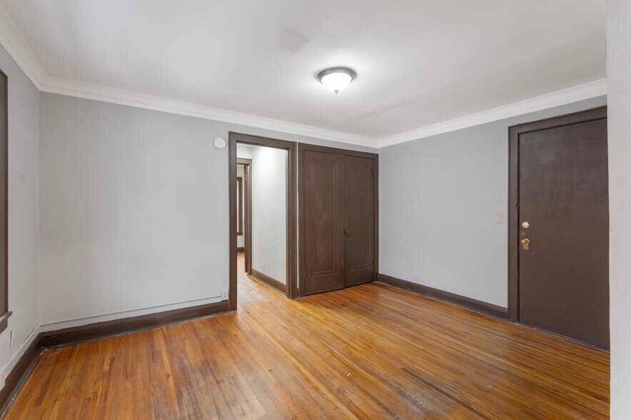 More Photos Of 487 Grand Ave, Saint Paul Apartments For Sale