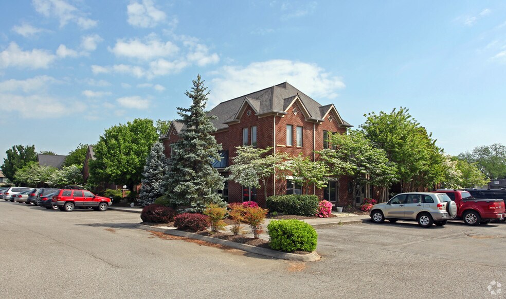 More Photos Of 110 Perimeter Park Rd, Knoxville Medical For Lease