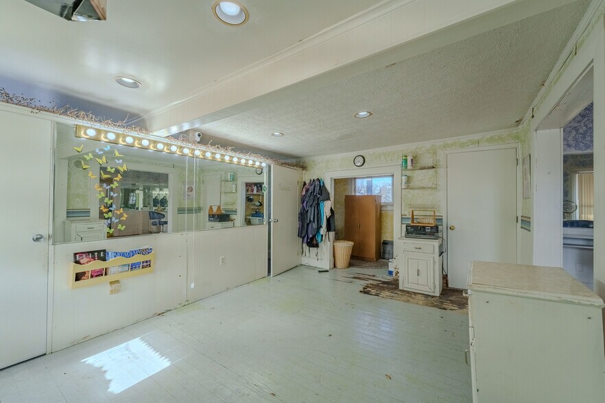 More Photos Of 101 W National Rd, Englewood Freestanding For Sale