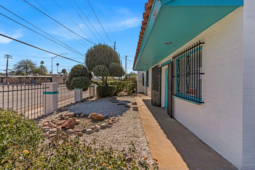 More Photos Of 2901 N Alvernon Way, Tucson Office For Sale