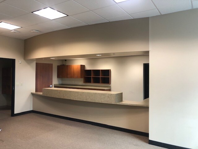 More Photos Of 2490 S Woodworth Loop, Palmer Medical For Lease
