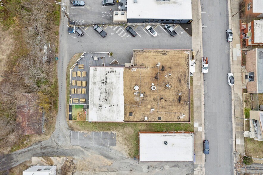 More Photos Of 704 Dawn St, Richmond Warehouse For Sale
