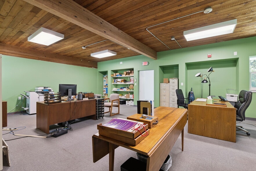 More Photos Of 9300 University Blvd, Orlando Specialty For Sale