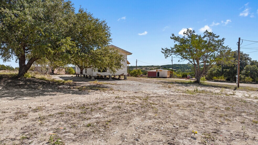 More Photos Of 8662 US 281 hwy, Blanco Land For Sale