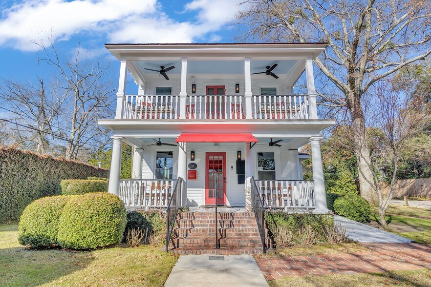 Primary Photo Of 135 York St SE, Aiken Restaurant For Lease