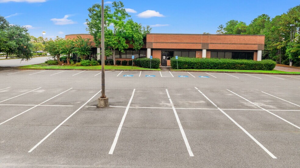 More Photos Of 8733 Highway 17 Byp S, Myrtle Beach Office For Lease