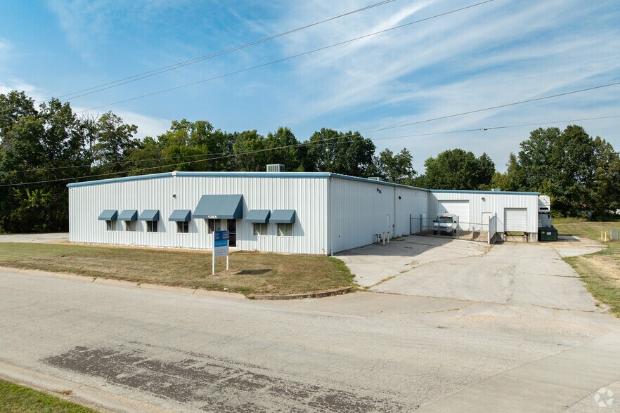 Primary Photo Of 1265 Jefferson St, Pacific Warehouse For Sale