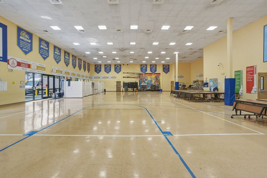 More Photos Of 1000 Innovation Ave, North Port Freestanding For Sale