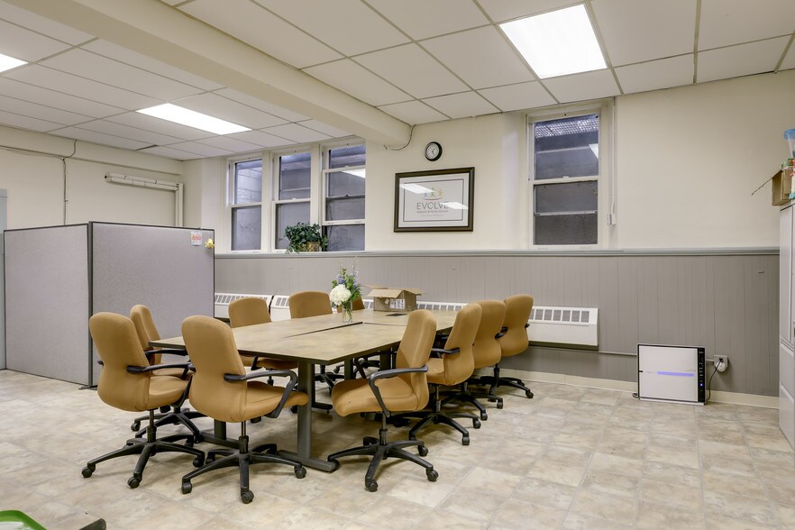 More Photos Of 217 Mackubin St, Saint Paul Religious Facility For Sale