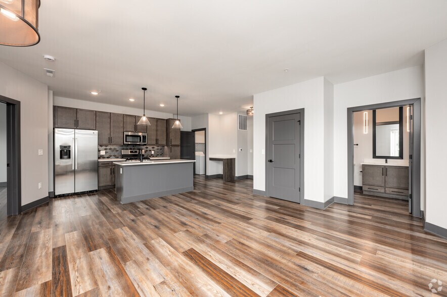 More Photos Of 1155 S Rangeline Rd, Carmel Apartments For Lease