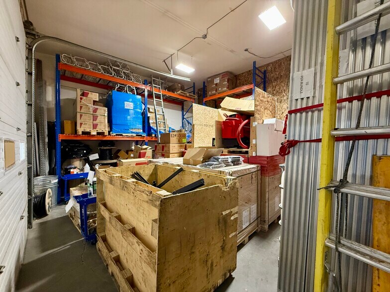 More Photos Of 4004 97th St NW, Edmonton Flex For Sale