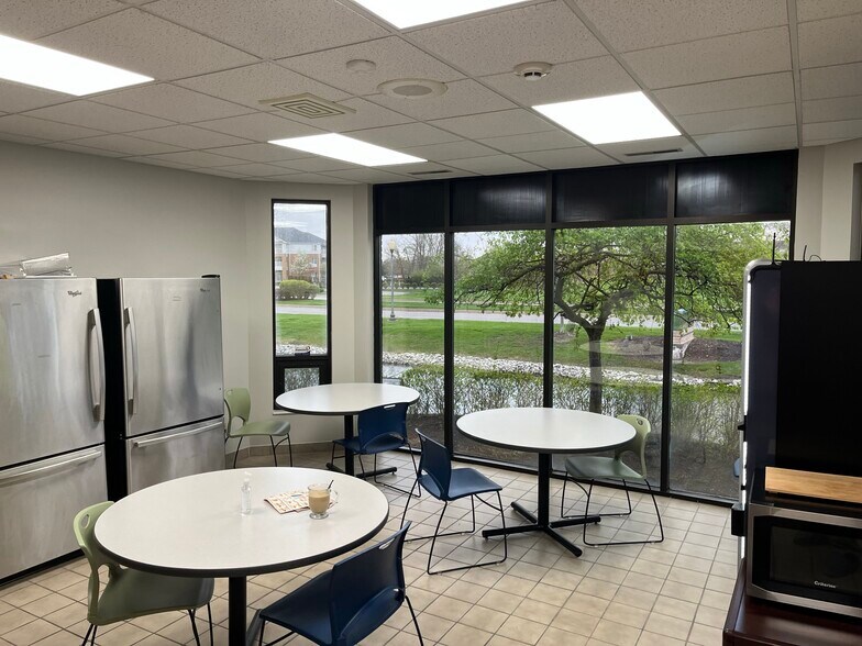 More Photos Of 3820 Edison Lakes Pky, Mishawaka Office For Lease
