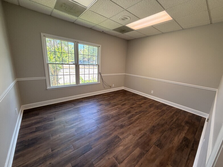More Photos Of 2632 Mitcham Dr, Tallahassee Medical For Lease