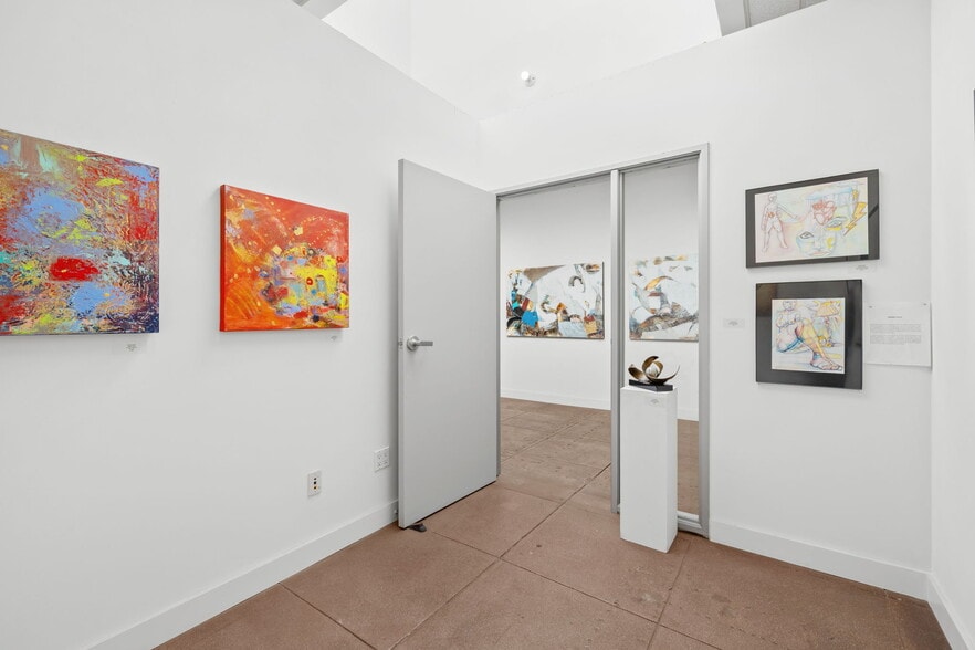 More Photos Of 602-616 Santa Monica Blvd, Santa Monica Loft Creative Space For Lease