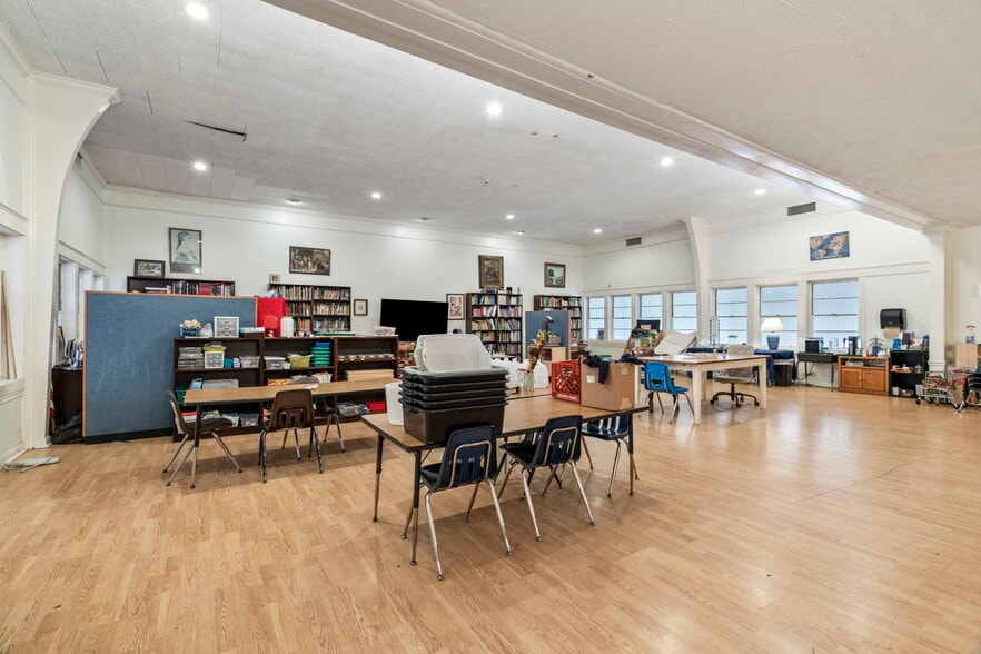 More Photos Of 3511 Linkwood Dr, Houston Religious Facility For Sale