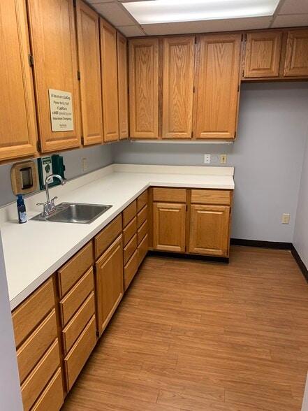 More Photos Of 660 Cooper Rd, Westerville Medical For Sale