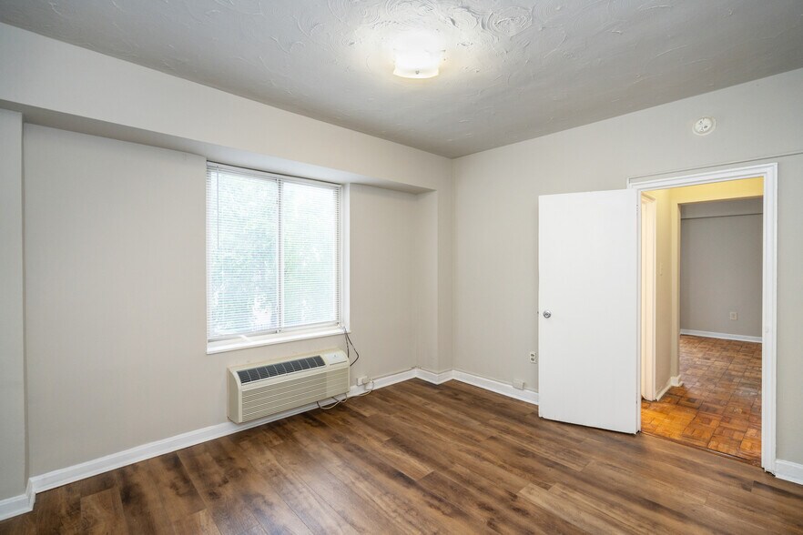 More Photos Of 2801 15th St NW, Washington Apartments For Sale