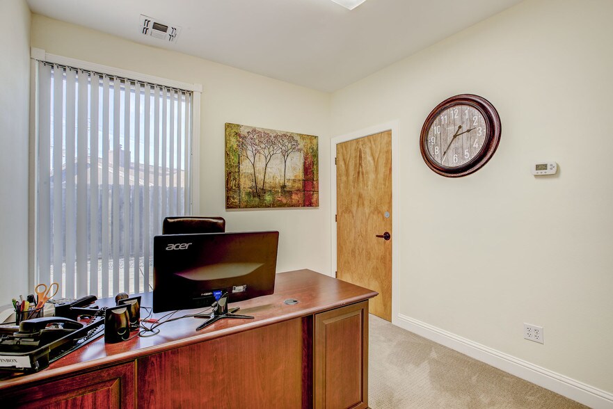 More Photos Of 6151 Garfield Ave, Sacramento Medical For Sale