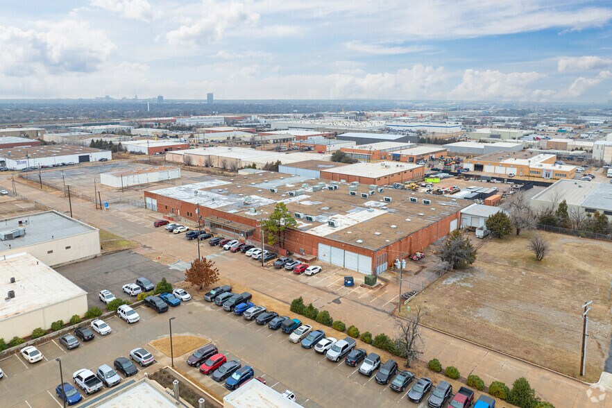 More Photos Of 317 NE 31st St, Oklahoma City Distribution For Sale