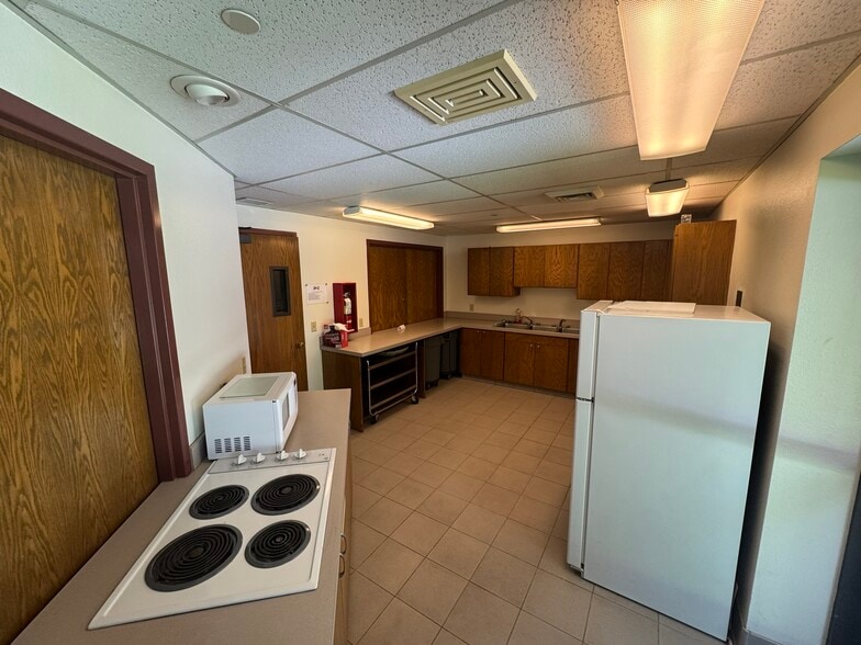 More Photos Of 14219 49th St, Vancouver Religious Facility For Sale