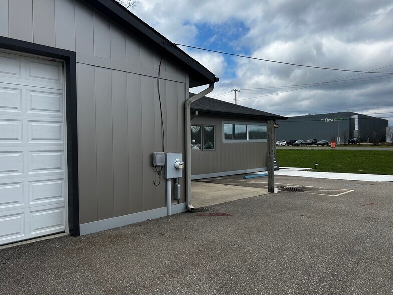 More Photos Of 7755 Stadium Dr, Kalamazoo Warehouse For Sale