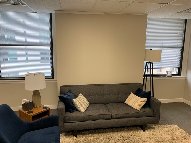 More Photos Of 255 S 17th St, Philadelphia Medical For Lease