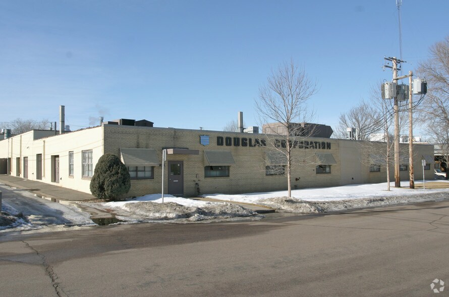 Primary Photo Of 3520 S Xenwood Ave, Saint Louis Park Manufacturing For Sale