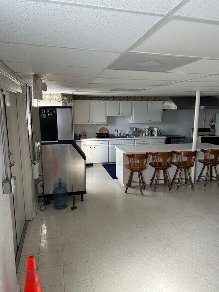 More Photos Of 315 Southerland St, Durham Office For Sale