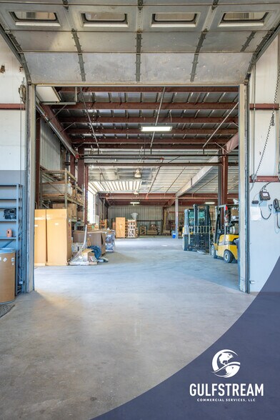 More Photos Of 5630 Airline Rd, Henderson Manufacturing For Lease