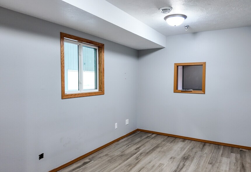 More Photos Of 47054 104th St, Sioux Falls Warehouse For Lease