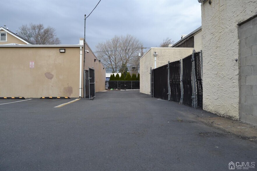 More Photos Of 260 Main St, Keansburg Flex For Lease