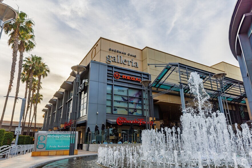 More Photos Of 15301 Ventura Blvd, Sherman Oaks Unknown For Lease