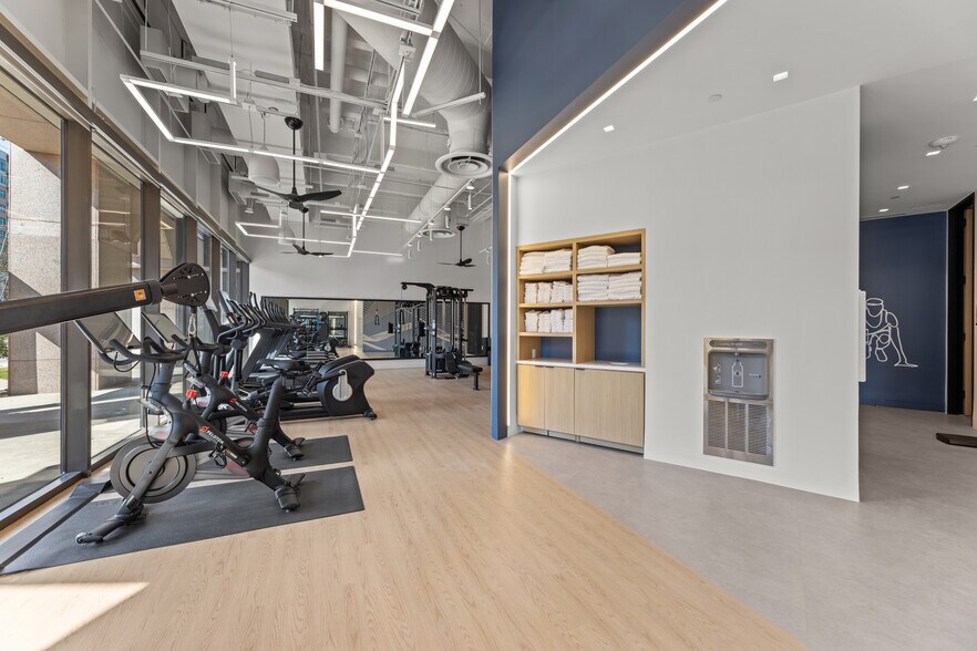 More Photos Of 2515 McKinney Ave, Dallas Office For Lease