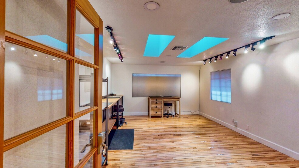 More Photos Of 3889 S Eastern Ave, Las Vegas Office For Sale